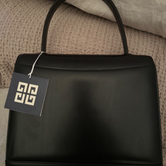 Givenchy authentic handbag - Picture 4 of 7